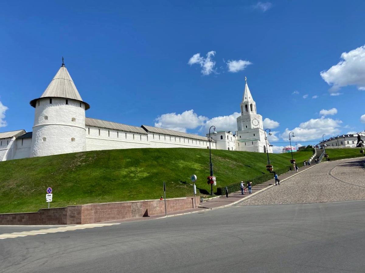 HAPPY KREMLIN СТУДИЯ С КРАСИВЫМ ВИДОМ НА БУЛАК КАЗАНЬ (Россия) - Квартиры  посуточно | NOCHI